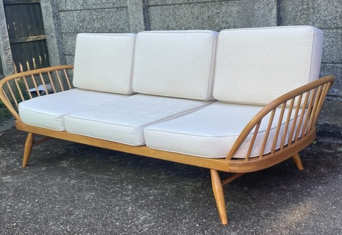 Stunning Retro Ercol Sofa Daybed Original Very Clean - Image 2