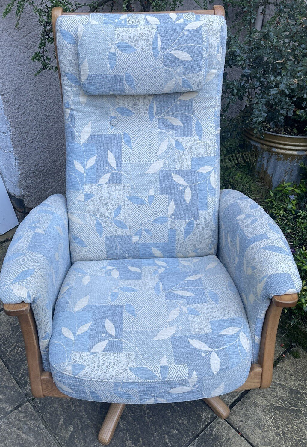 s-l1600-1067.jpg Stunning Ercol Gina Swivel Rocking Armchair Clean Condition - Image 1