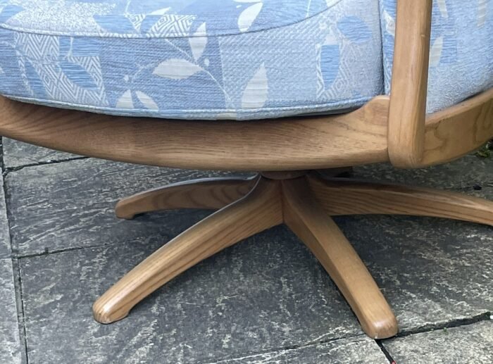 Stunning Ercol Gina Swivel Rocking Armchair Clean Condition - Image 2