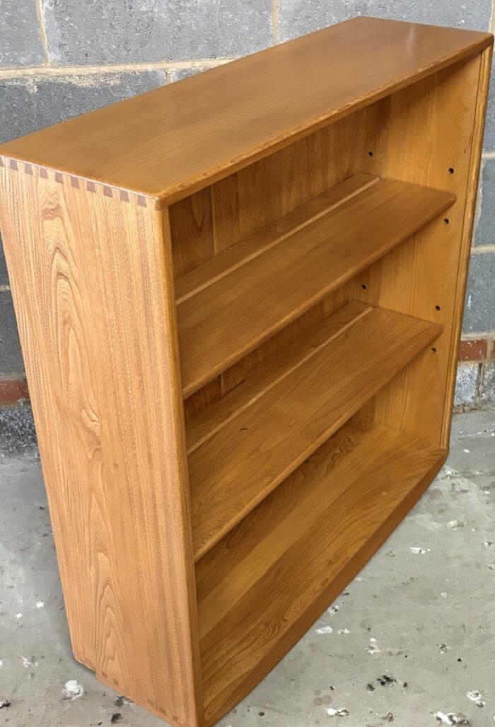 Stunning Modern Ercol Windsor Bookcase - Image 3