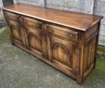 Superb Solid Oak Tichmarsh Goodwin Style 3 Door Sideboard