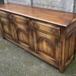 Superb Solid Oak Tichmarsh Goodwin Style 3 Door Sideboard