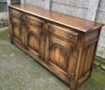 Superb Solid Oak Tichmarsh Goodwin Style 3 Door Sideboard - Image 2