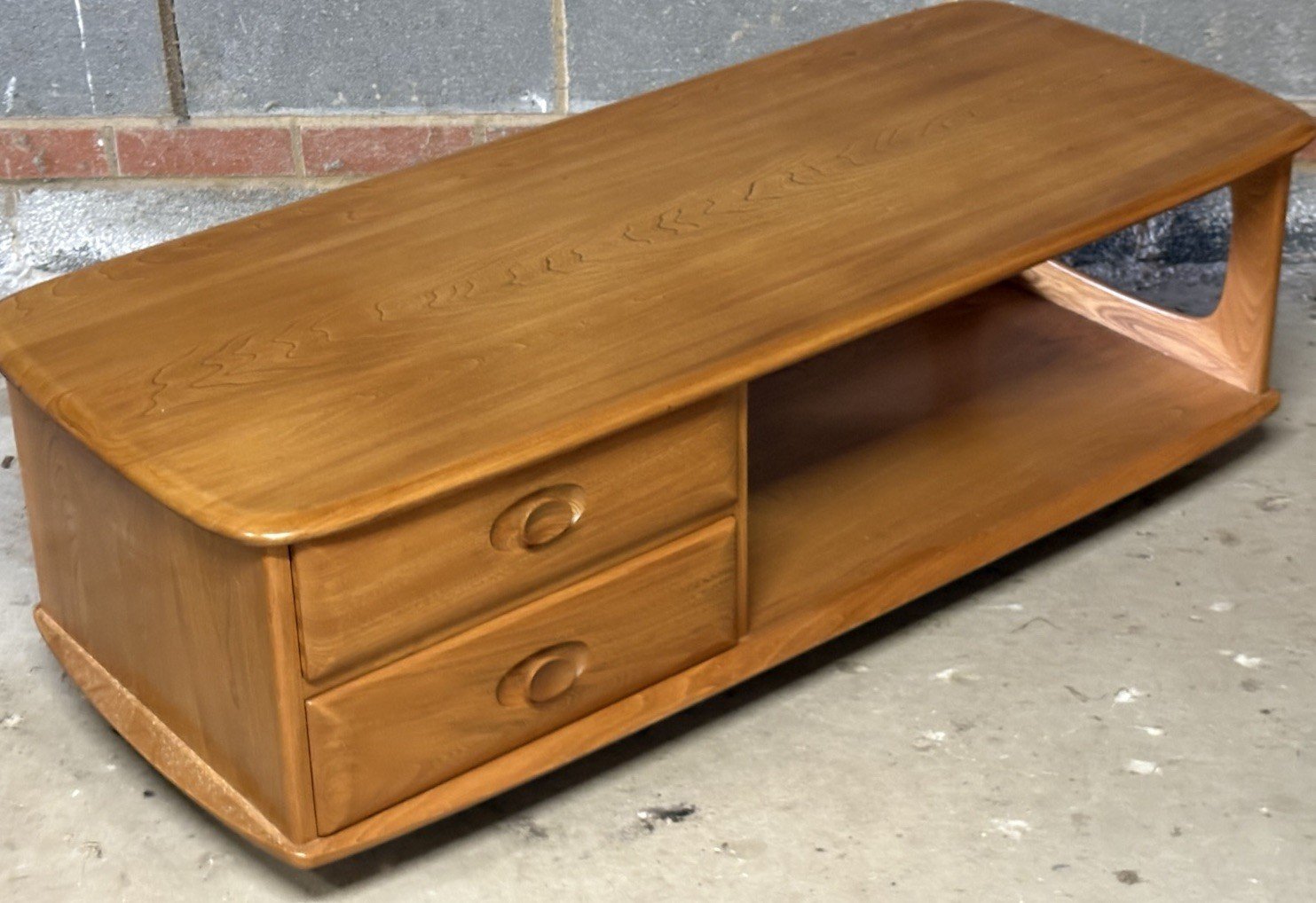 s-l1600-117.jpg Modern Ercol Minerva TV Cabinet Coffee Table - Image 1