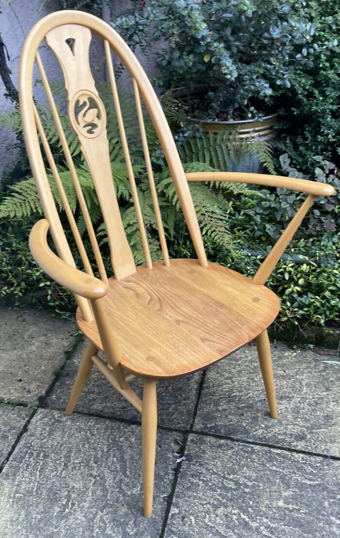 Modern Ercol Swan Quaker Armchair Solid Ash Very Clean Condition - Image 2