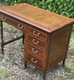 Small Victorian Mahogany Writing Desk Sheraton Inlay & Leather - Image 2