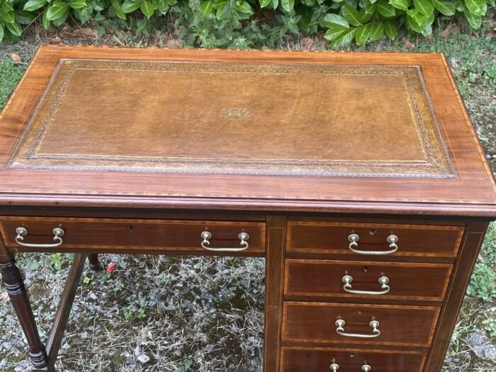 Small Victorian Mahogany Writing Desk Sheraton Inlay & Leather - Image 3