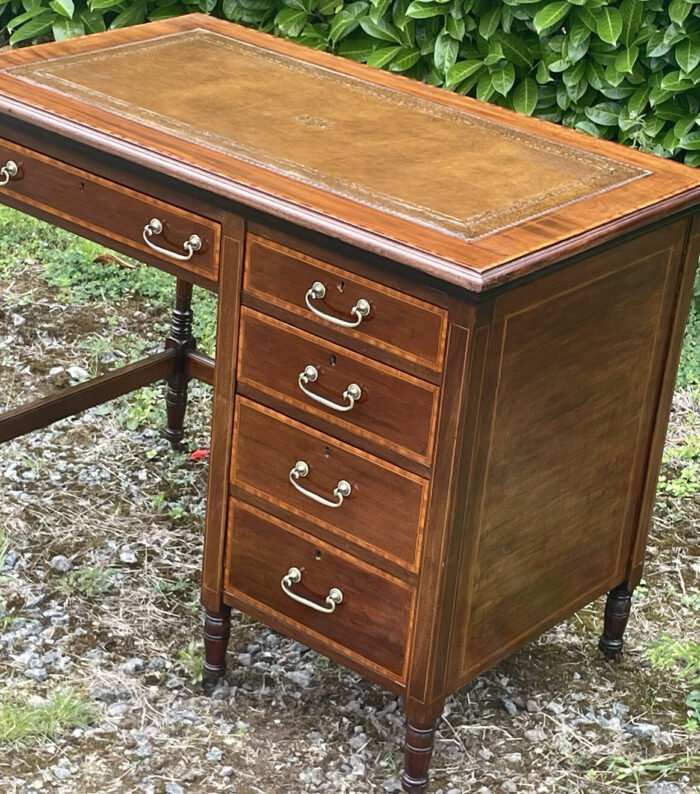 Small Victorian Mahogany Writing Desk Sheraton Inlay & Leather - Image 4