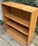 Stunning Modern Ercol Windsor Bookcase 2 Adjustable Shelves - Image 2