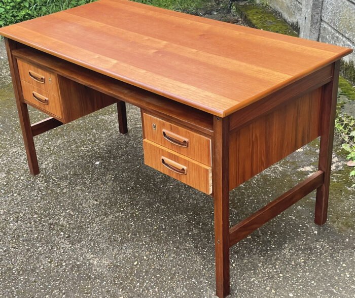 Superb Retro Danish Teak Writing Desk - Image 4