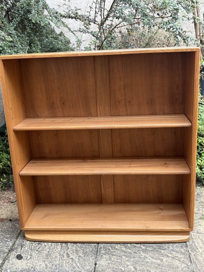 Stunning Modern Ercol Windsor Bookcase 2 Adjustable Shelves - Image 5