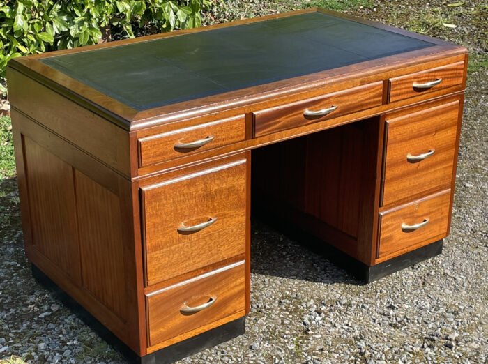 Superb Mid Century Mahogany Pedestal Desk with Leather Top - Image 4
