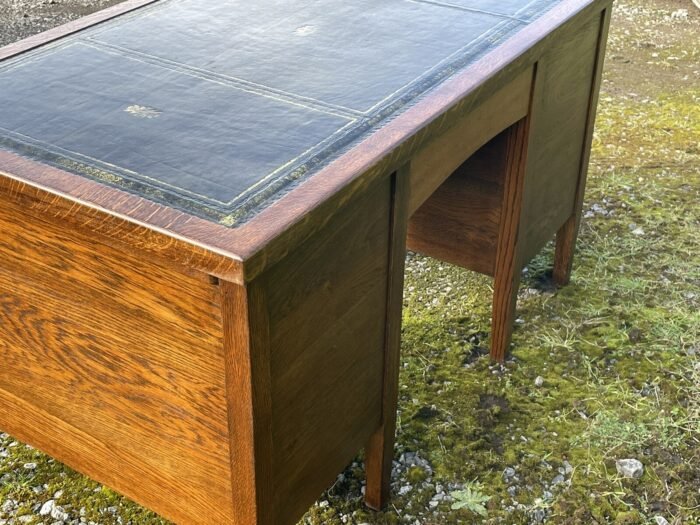 Large Arts & Crafts Golden Oak Partners Writing Desk - Image 4