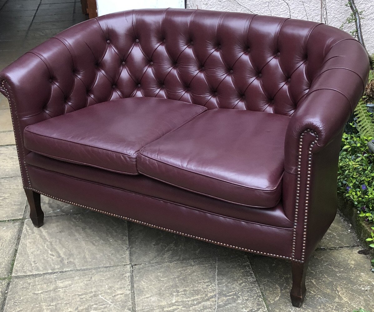 s-l1600-1322.jpg Antique Style Plum Leather 2 Seater Love Seat Sofa Vintage - Image 1