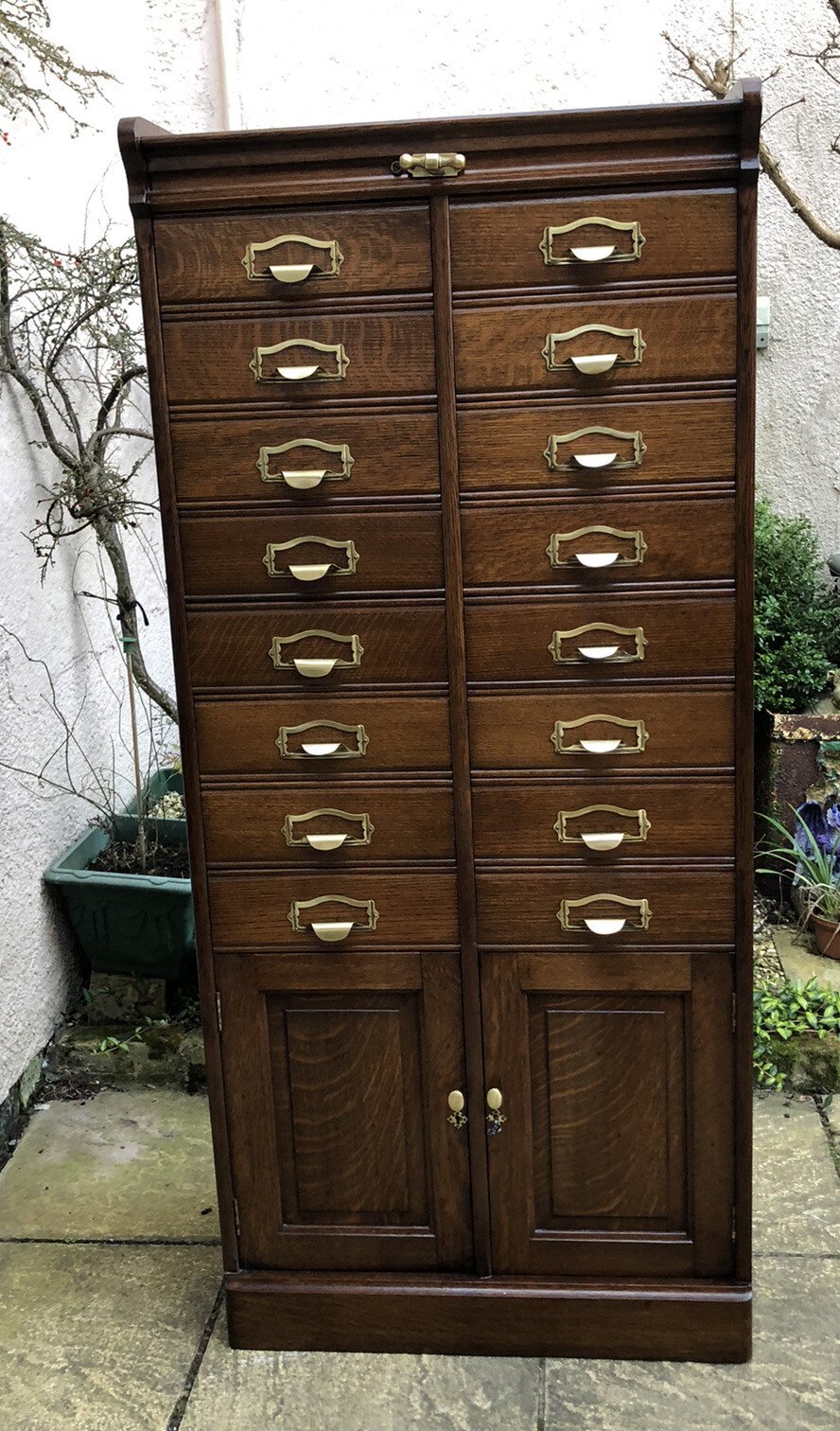 s-l1600-1327.jpg Rare Arts & Crafts Oak Filing Cabinet 16 Drawer Collectors Display Cabinet - Image 1