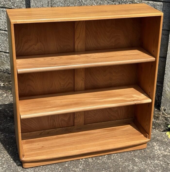 Stunning Modern Ercol Bookcase Solid Elm 2 Adjustable Shelves Excellent Condition - Image 2