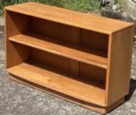Stunning Rare Ercol Windsor Bookcase Low Design, Solid Elm, Clean Condition - Image 2