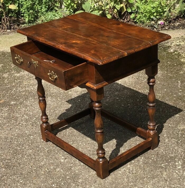Antique Style Mahogany Console Hall Table with Drawer Vintage Side Table - Image 4