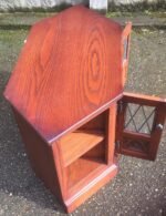 Old Charm Oak Corner TV Cabinet Satellite Media Storage Unit Tudor Brown - Image 4