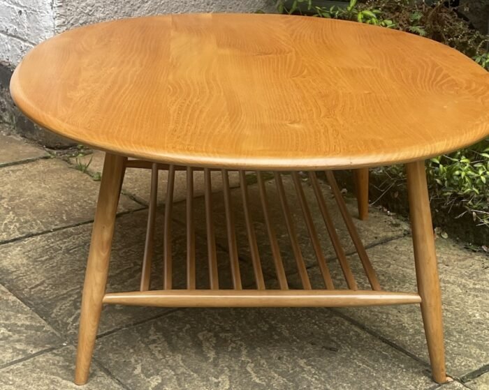 Superb Retro Ercol Coffee Table in Very Clean Condition - Image 2
