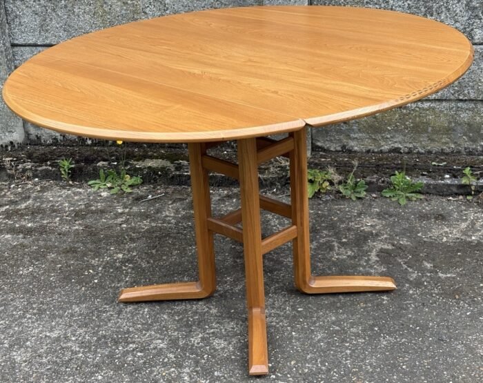 Rare Retro Ercol Campden Extending Dining Table Solid Elm UK Delivery - Image 4