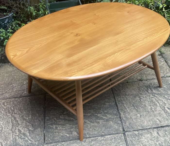 Superb Retro Ercol Coffee Table in Very Clean Condition - Image 5