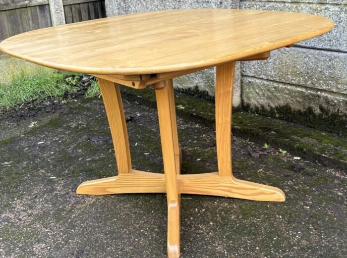Ercol Chester Extending Dining Table Solid Elm & Beech - Image 3
