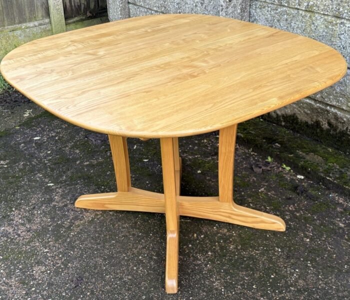 Ercol Chester Extending Dining Table Solid Elm & Beech - Image 5