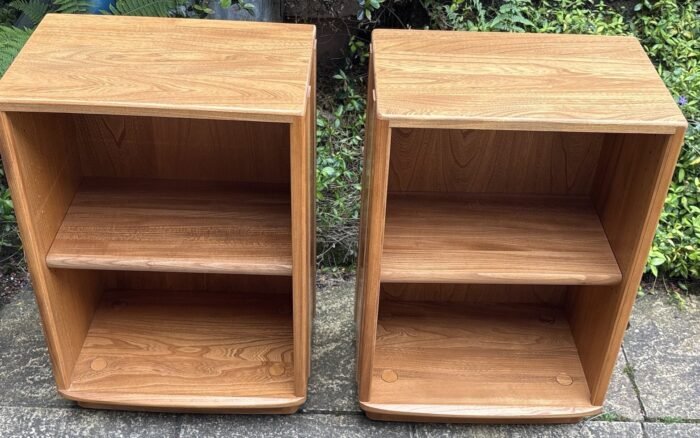 Pair of Retro Ercol Bedside Cabinets with Adjustable Shelves - Image 3