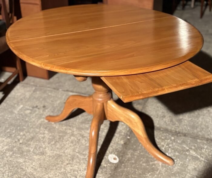 Ercol Chester Extending Dining Table Solid Ash & Beech - Image 2
