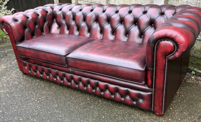 Antique Style Oxblood Leather Chesterfield 3 Seater Sofa - Image 4