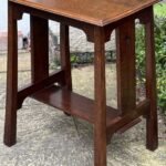 SUPERB SOLID OAK ARTS & CRAFTS SIDE TABLE