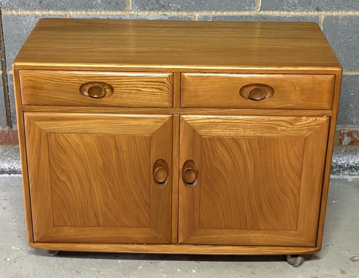 s-l1600-237.jpg FINE RETRO TWO DOOR ERCOL SIDEBOARD VINTAGE ELM FURNITURE - Image 1