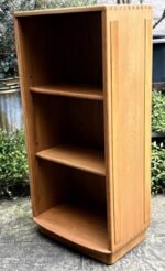 STUNNING RARE SLIM ERCOL WINDSOR BOOKCASE - Image 4