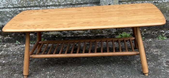 SUPERB MODERN ERCOL COFFEE TABLE - Image 4