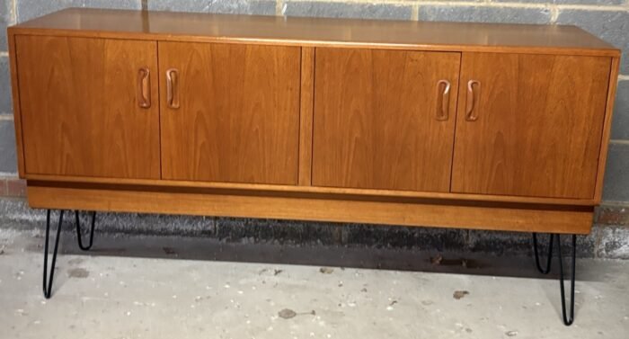 SUPERB RETRO G PLAN DANISH STYLE TEAK SIDEBOARD - Image 3