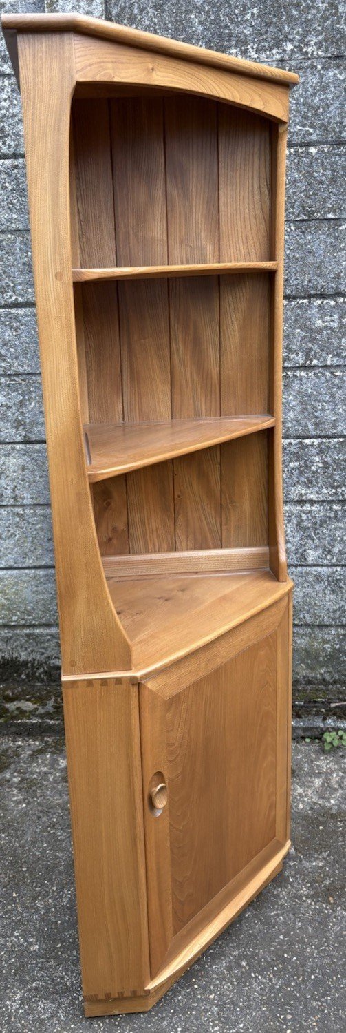 s-l1600-307.jpg STUNNING RETRO ERCOL CORNER CABINET VERY CLEAN CONDITION - Image 1