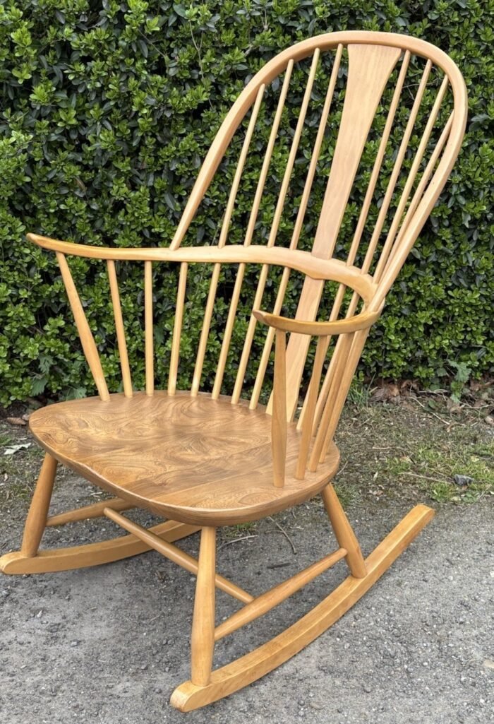FINE ERCOL CHAIRMAKERS ARMCHAIR CLEAN CONDITION - Image 2