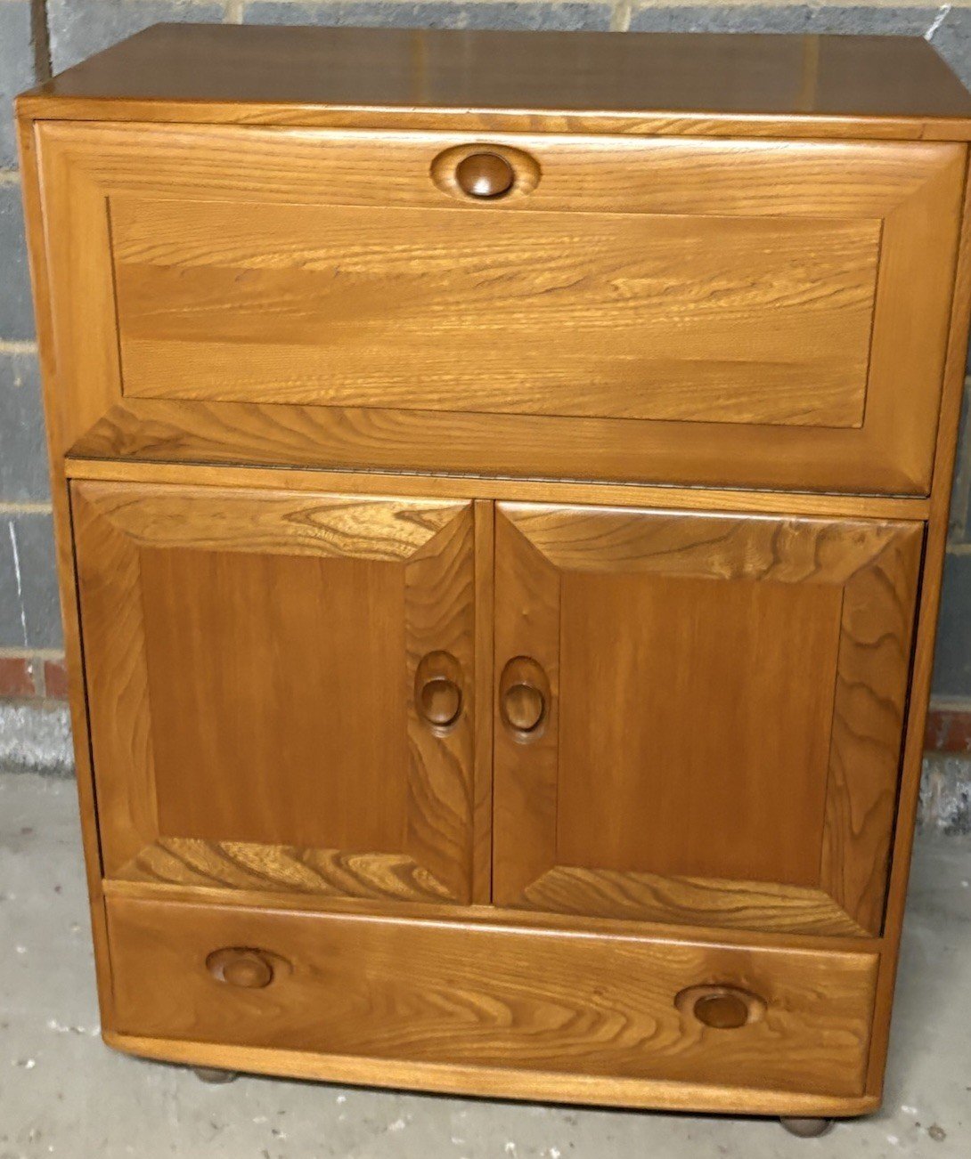 s-l1600-327.jpg FINE ERCOL WRITING BUREAU DESK CABINET - Image 1