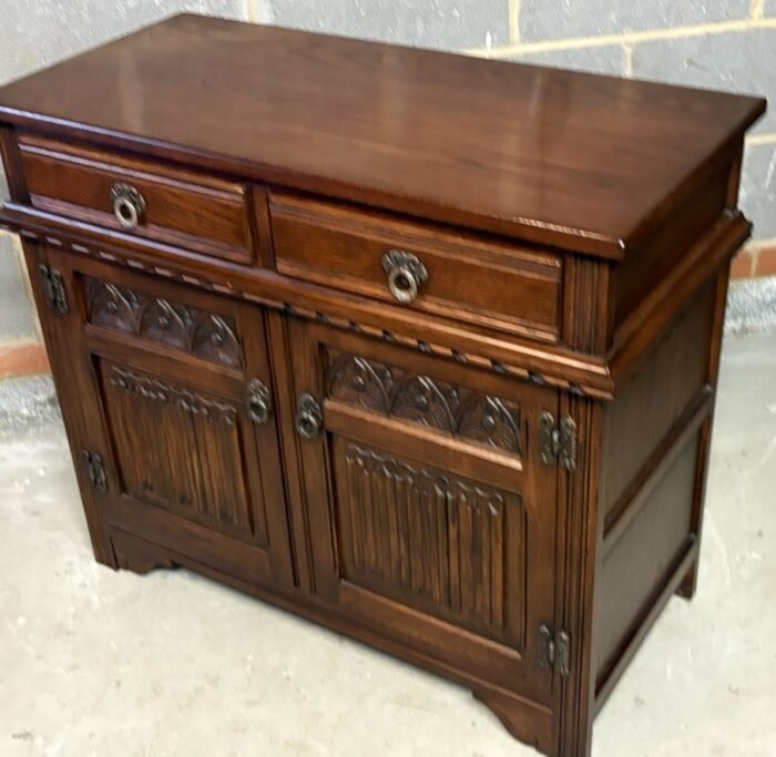 Old Charm Oak Hertford Sideboard - Image 2