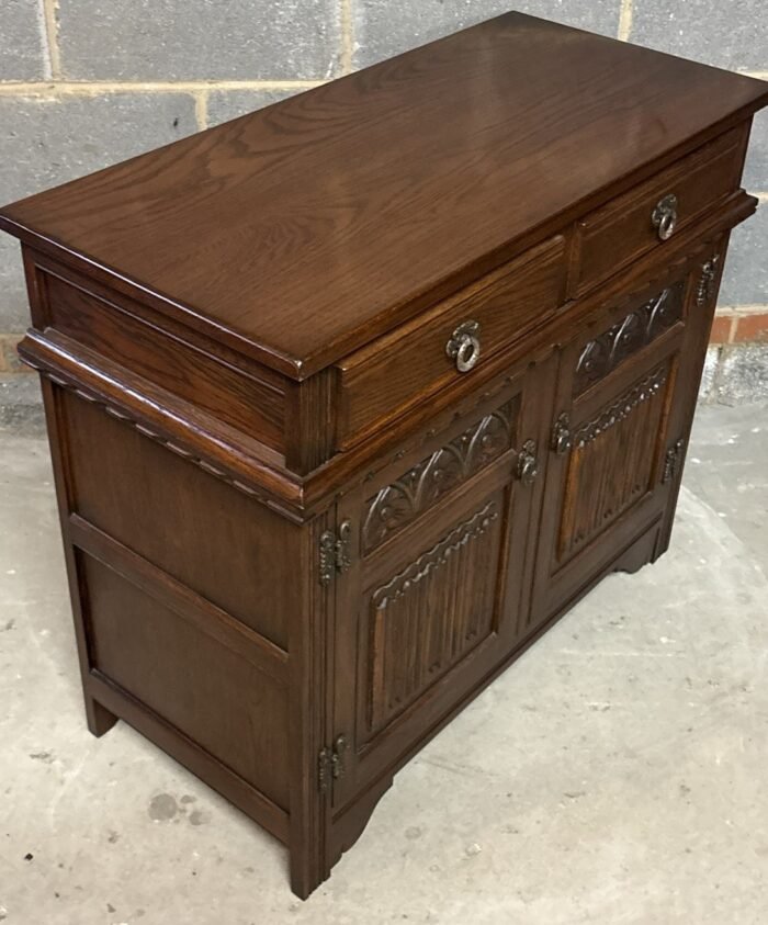 Old Charm Oak Hertford Sideboard - Image 5