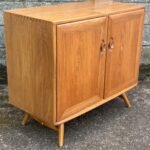 FINE RETRO ERCOL TWO DOOR SIDEBOARD