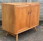 FINE RETRO ERCOL TWO DOOR SIDEBOARD - Image 2