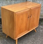 FINE RETRO ERCOL TWO DOOR SIDEBOARD - Image 4