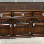 SUPERB OAK OLD CHARM 3 DOOR HERTFORD SIDEBOARD