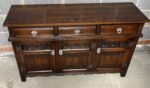 SUPERB OAK OLD CHARM 3 DOOR HERTFORD SIDEBOARD - Image 3