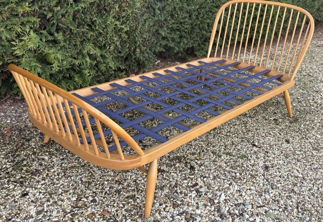 s-l1600-52.jpg STUNNING RETRO ERCOL SINGLE BED VERY CLEAN CONDITION WE DELIVER | eBay UK - Image 1