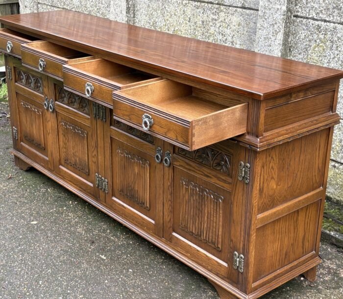 Old Charm Hertford Solid Oak 4 Door Sideboard - Image 4