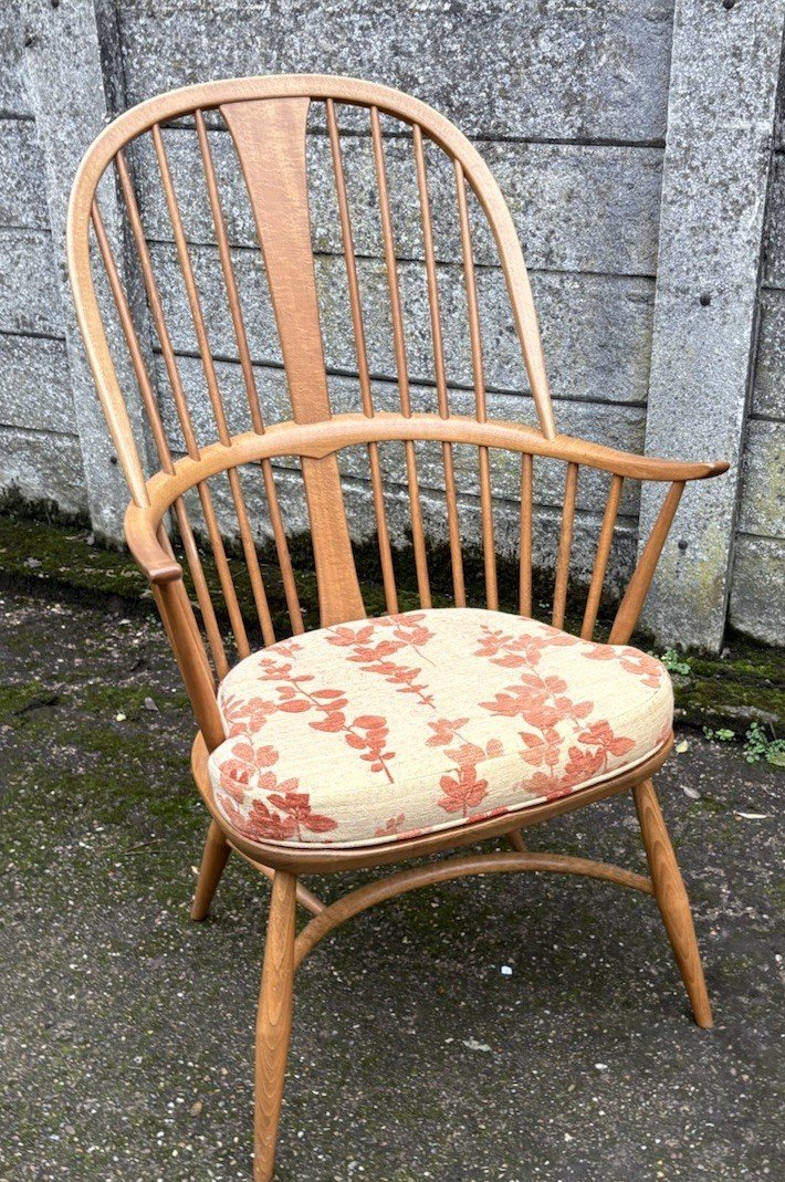 s-l1600-547.jpg Fine Modern Ercol Chairmakers Armchair - Image 1
