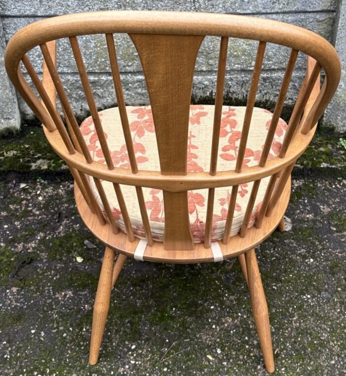 Fine Modern Ercol Chairmakers Armchair - Image 5